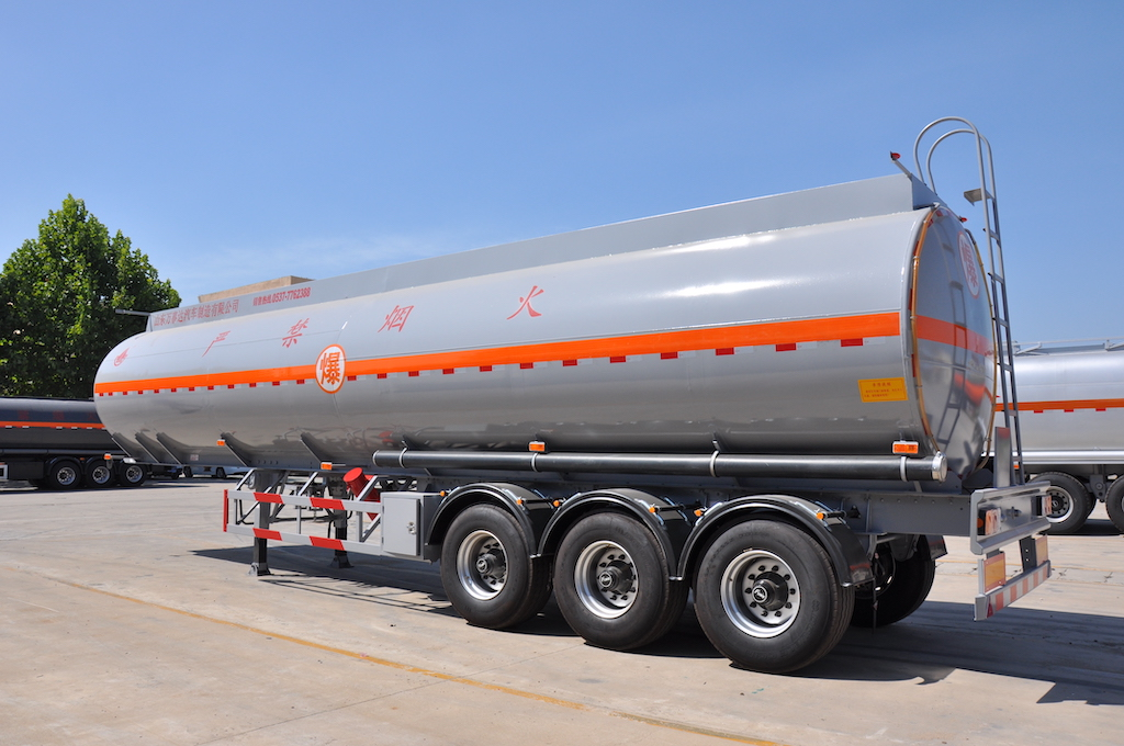Carbon Steel Fuel Tanker Trailer for Sale
