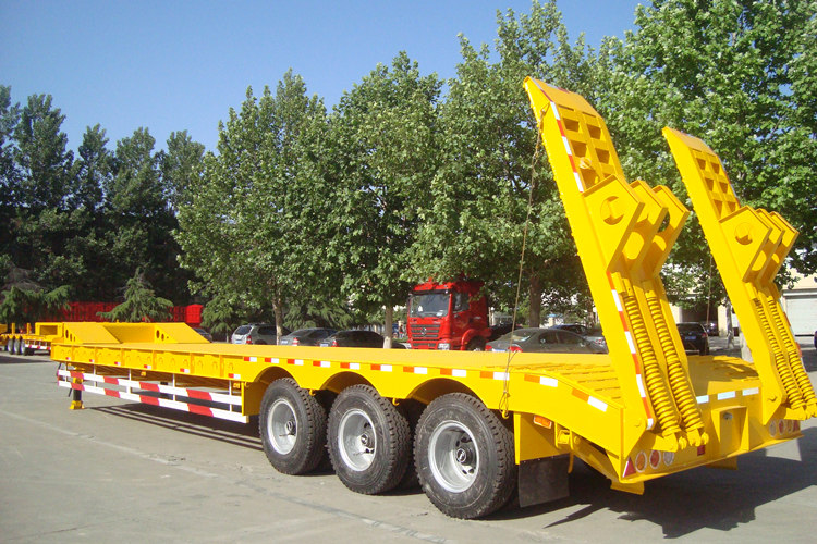 60 Ton 3 Axles Excavator Transport Lowbed Trailer for Sale
